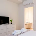 Elegant Duplex With Modern Design In Апартаменты