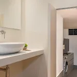 Апартаменты Elegant Duplex With Modern Design In